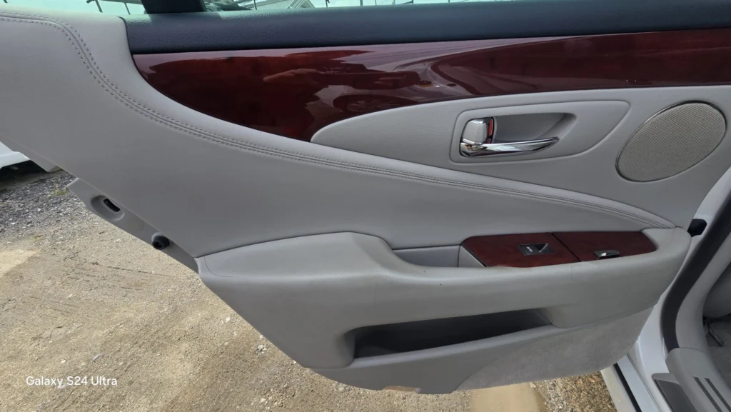 LS460白 | 【公式】Y'sAuto（ワイズオート）奈良で中古車販売・車検